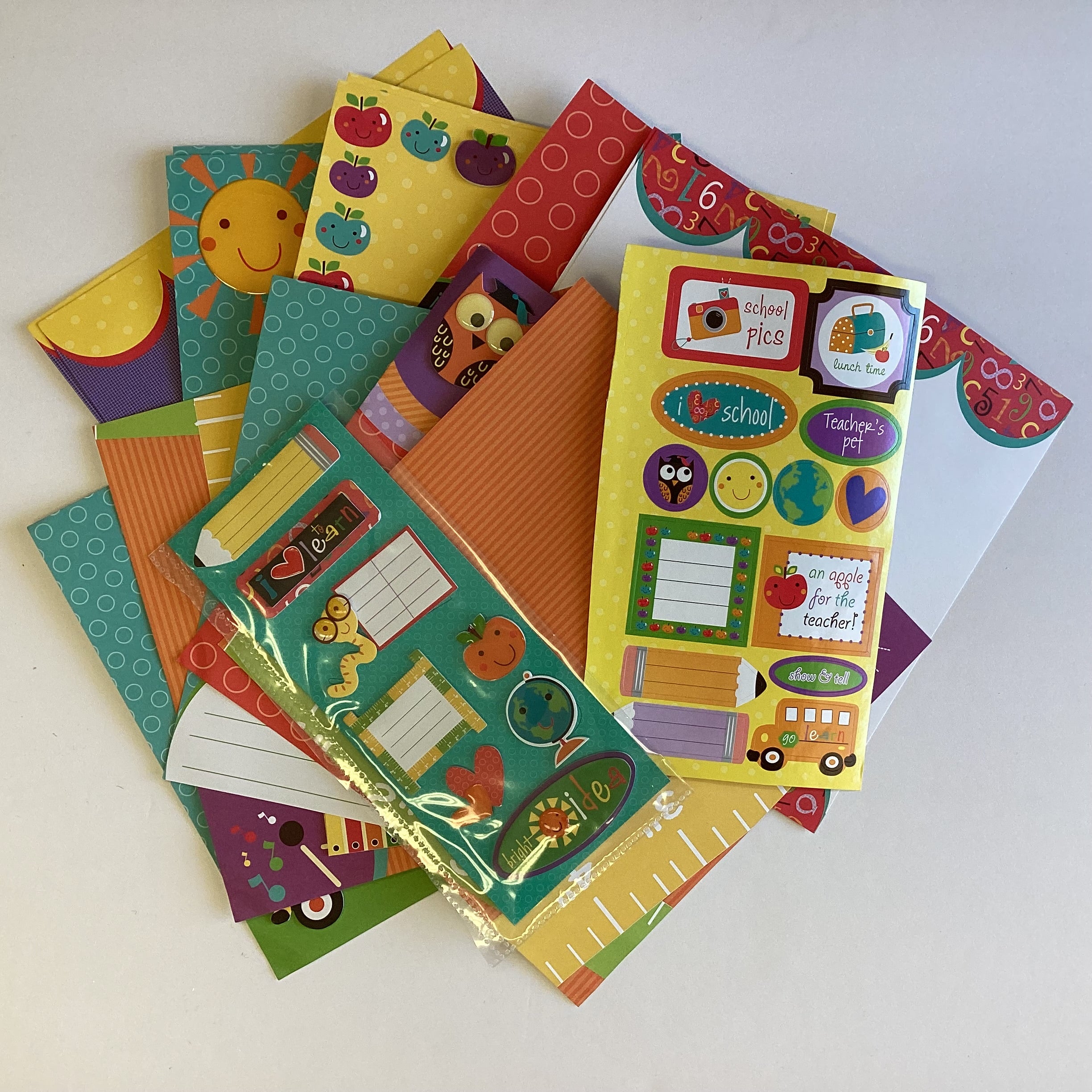 7CE80BBC-E74C-4154-8033-FFE56DE8838C 8”X8” BACK TO SCHOOL Mini Scrapbook Kit - Image 1