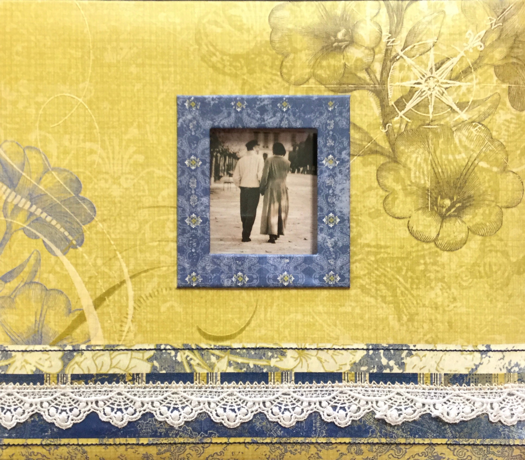 CE8EBEF8-CFB8-4D87-AFF1-100C6D5A5DEA K & Company 8”x8” BLUE AWNINGScrapbook Album - Image 1