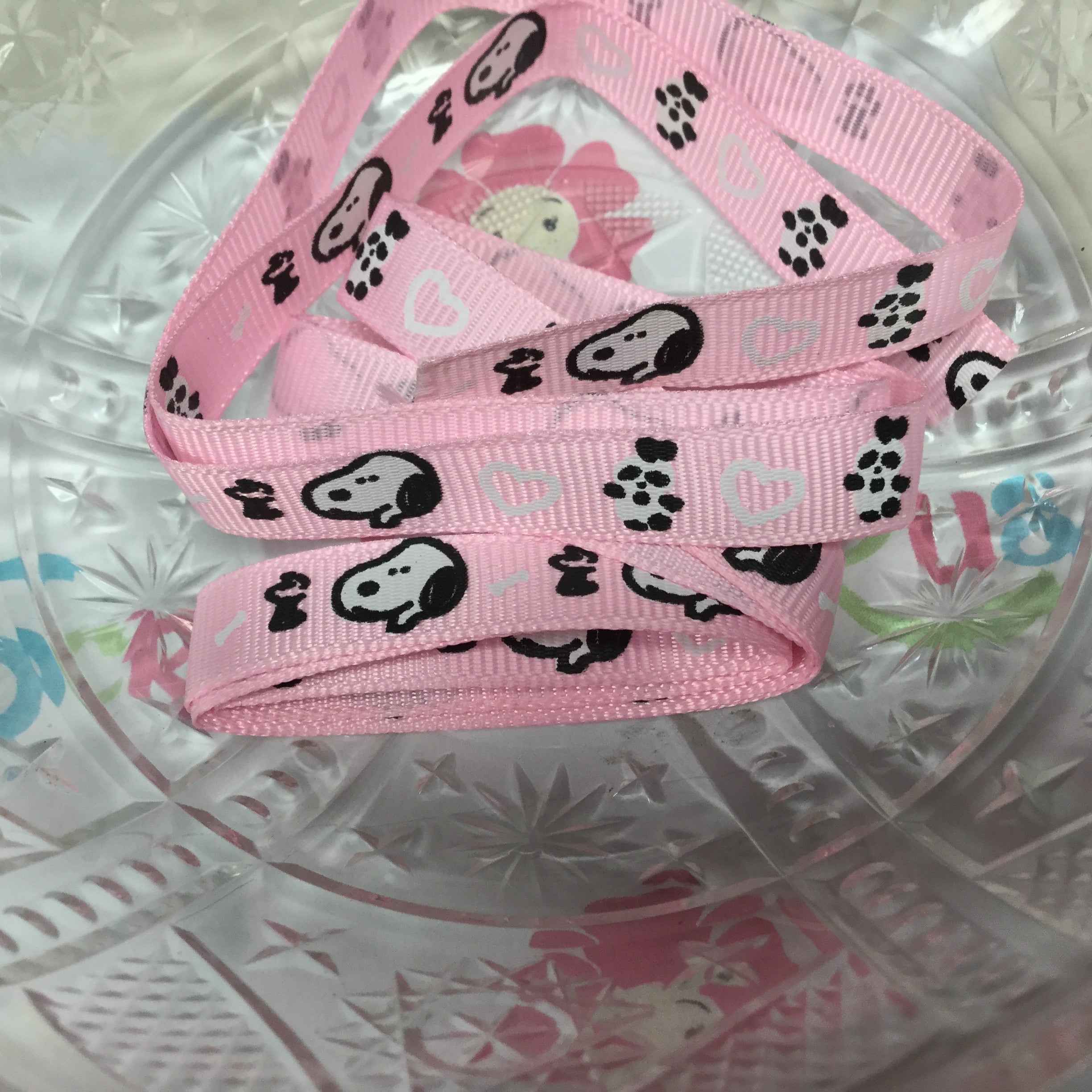 image_c644fd27-4e48-46b2-82a1-d78bc37c93b6 Snoopy Pink Hearts Character Ribbon 3/8” - Image 1