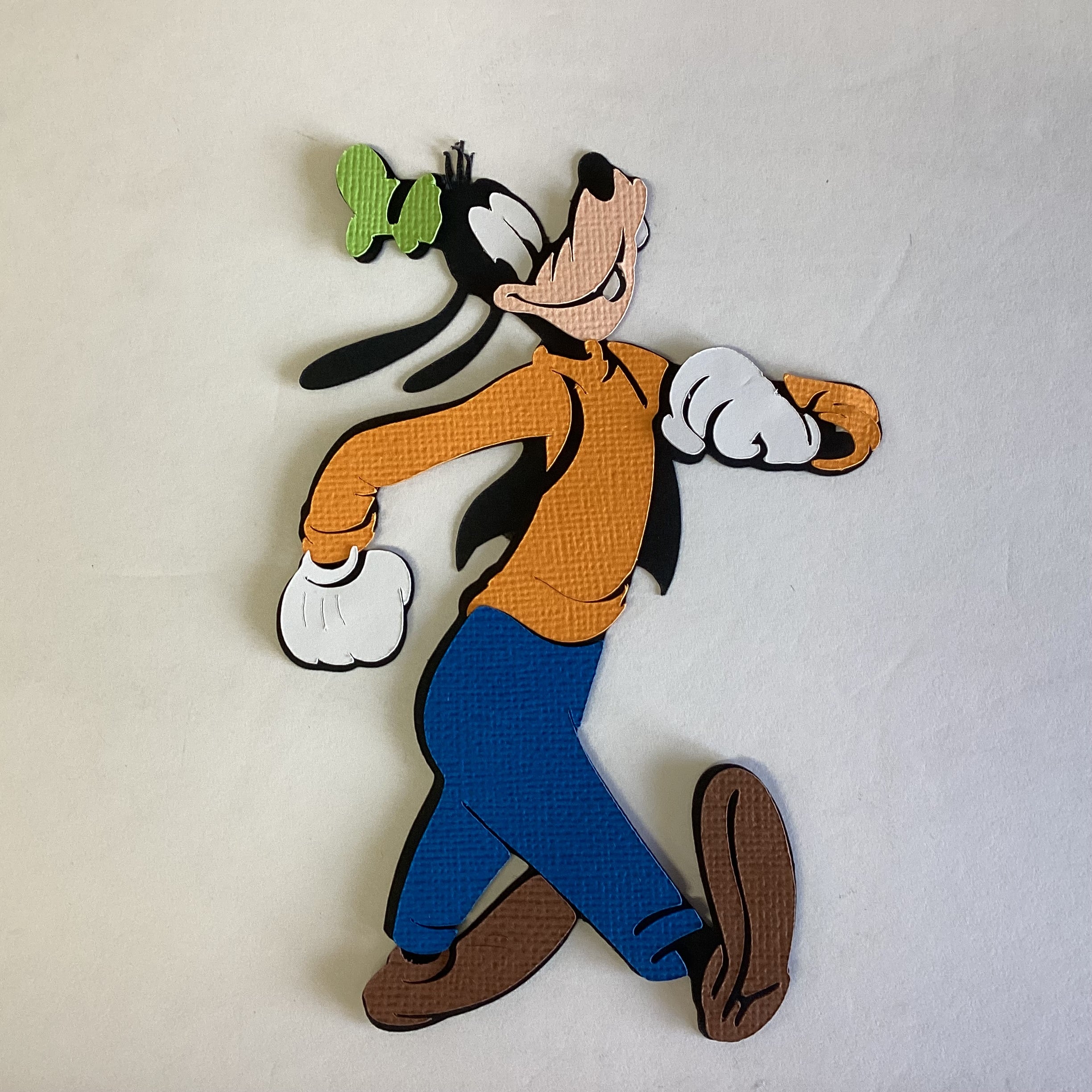 2C702A28-517D-4082-9924-7F0F0BA46473.jpg Disney WALKING GOOFY Scrapbook DieCut - Image 1