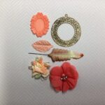 Scrapbooksrus VICTORIAN EPHEMERA Oval Cameo Frame & Flowers 6pc