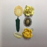 Scrapbooksrus VICTORIAN EPHEMERA Oval Cameo Frame & Flowers 6pc - Image 3