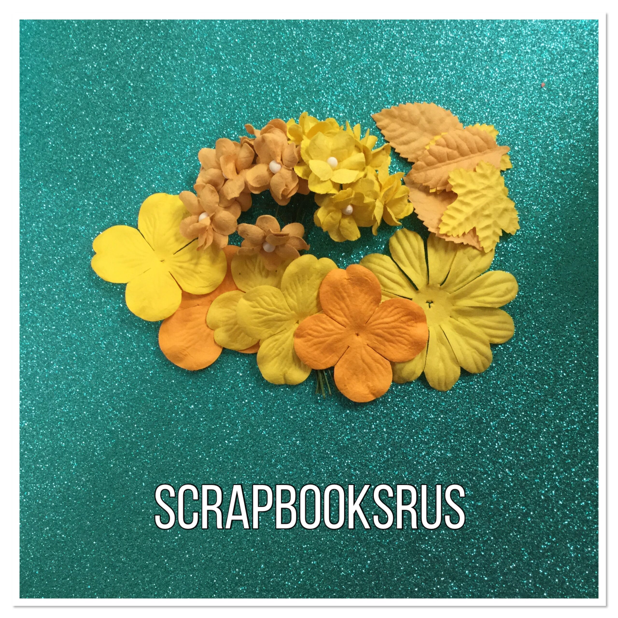 85074B6D-0C3F-4580-8EA2-7EFF02A4577A.jpg Layered Flowers Hydrangeas Leaves Daisy 21 pc - Image 1