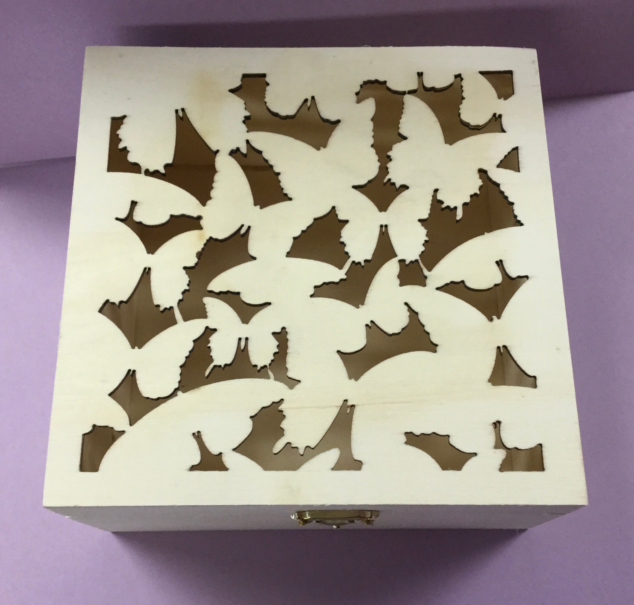 F999F721-69FF-421A-A116-90A7F7976849.jpg Darice Unfinished Wood Box SQUARE Laser Cut Top - Image 1