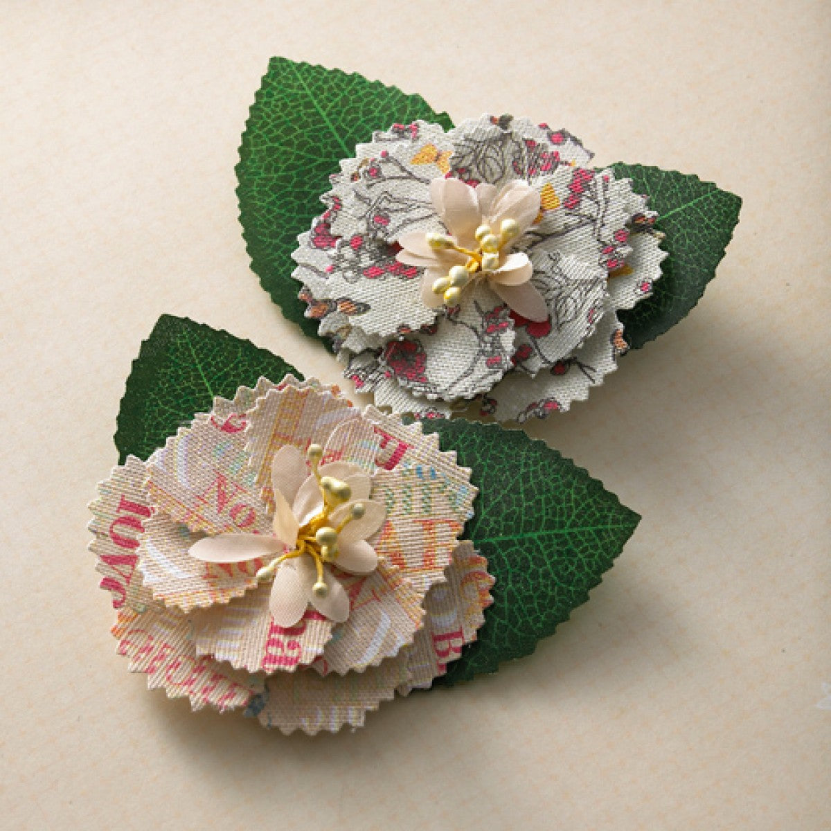 IMG_2102.jpg Webster's Pages Fabric Flowers TRENDSETTER FLORETTES - Image 1