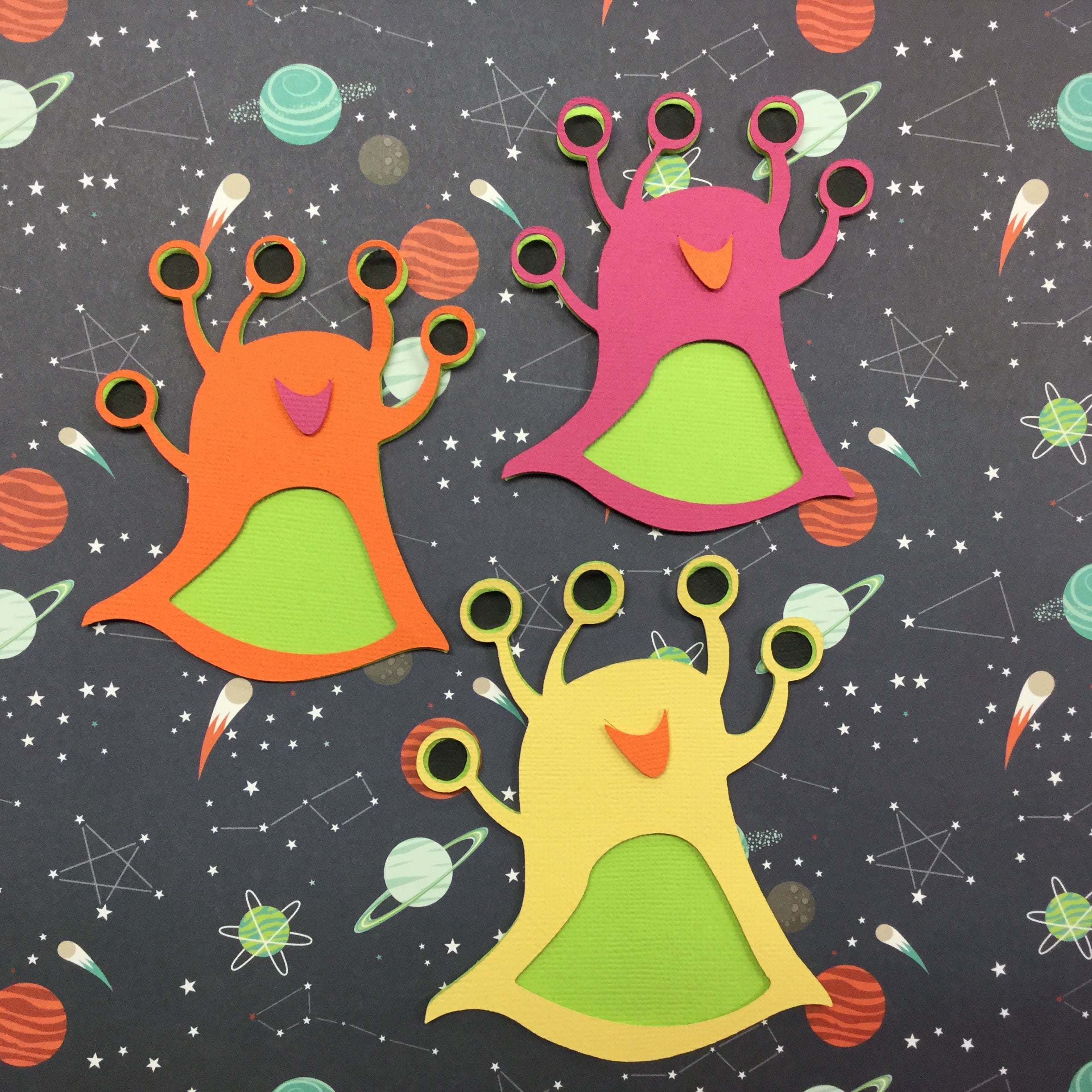 image_136a50f6-d909-4ff8-9c4f-4dd4e2c5763b.jpg ALIEN MONSTER 3D Die Cut Scrapbook Embellishment - Image 1