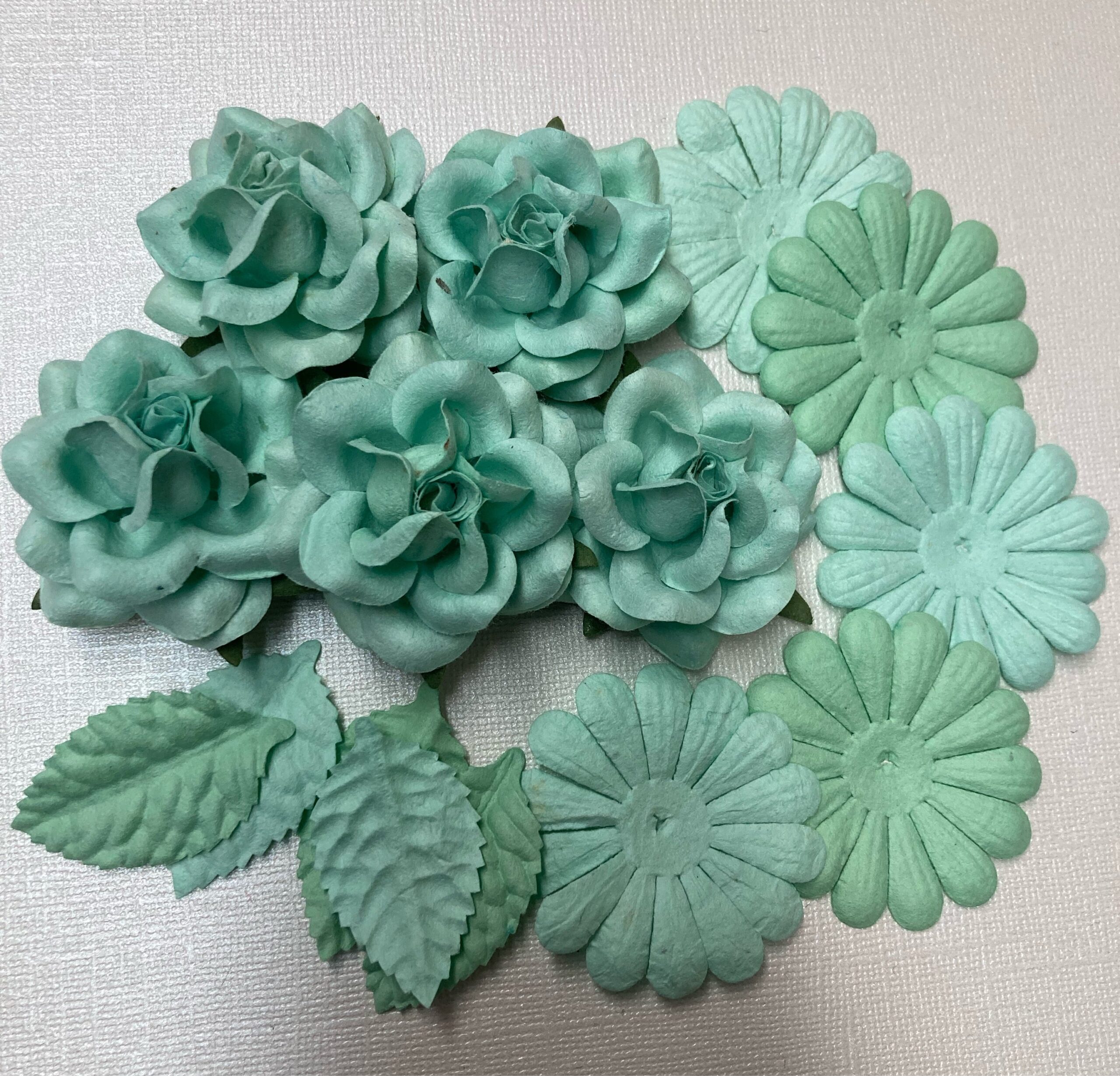 image_18cfe4a0-43d1-41f2-b007-36d8f42ff249.jpg Sweet Roses Leaves Daisies SEAFOAM MINT 15pc - Image 1