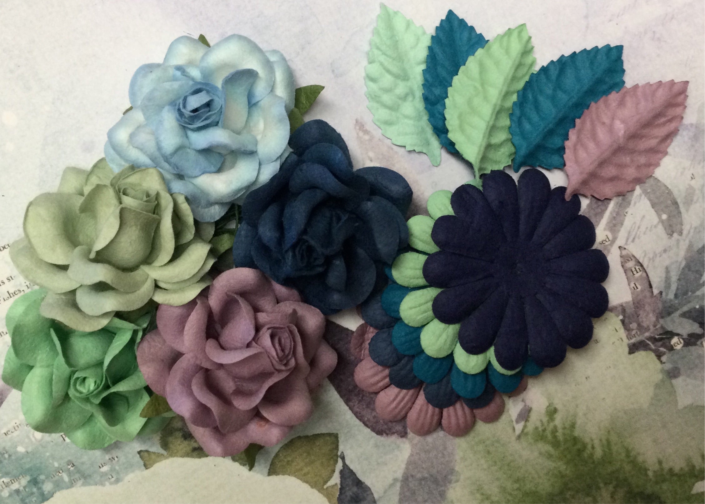 image_857c7e9d-95db-4fc0-96d4-b37151b7d9d5.jpg Sweet Roses 4” Leaves and Daisies VIKEN ENDEARING 15pc - Image 1
