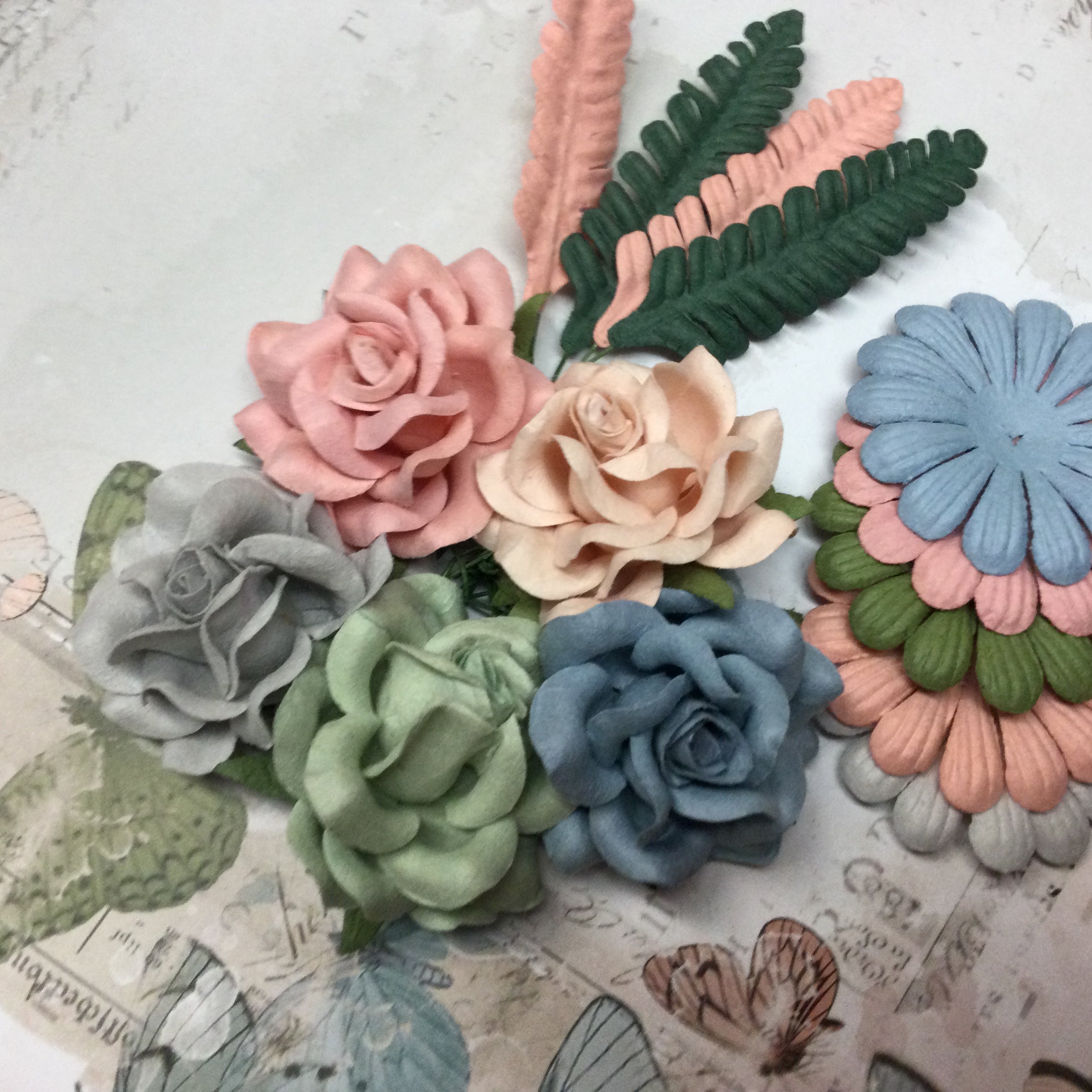 image_d18fa042-7dd2-4832-bbf8-e1754fdb31fa.jpg Sweet Roses 4” Leaves and Daisies 49 and Market Tranquility 14pc - Image 1