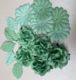 Sweet Roses Leaves Daisies SEAFOAM MINT 15pc - Image 3